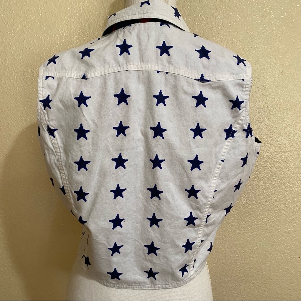 Wrangler Women’s Star Print Western Sleeveless Top - Picture 5 of 7